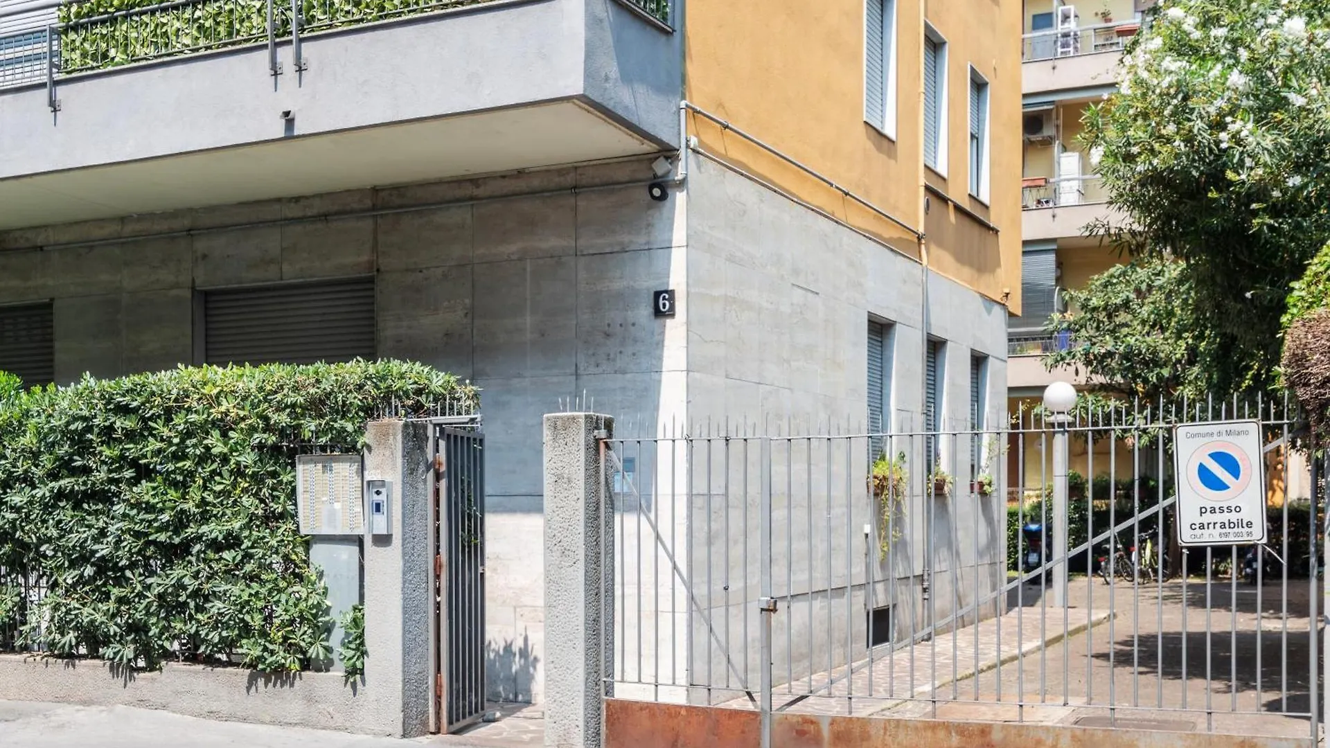 Salutati Flexyrent Studio Ac Milánó